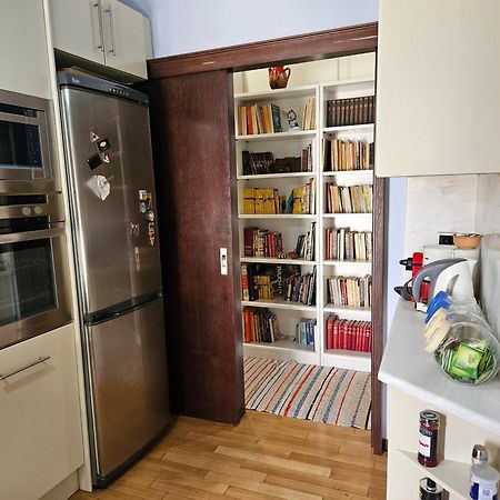 3 Bedder Condo In Ilisia, Megaro Mousikis Athen Exterior foto